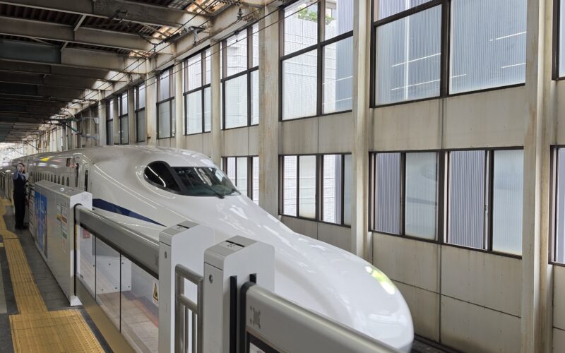 Time Travel in a Green Car, Gold Perks in Narita – Day 23